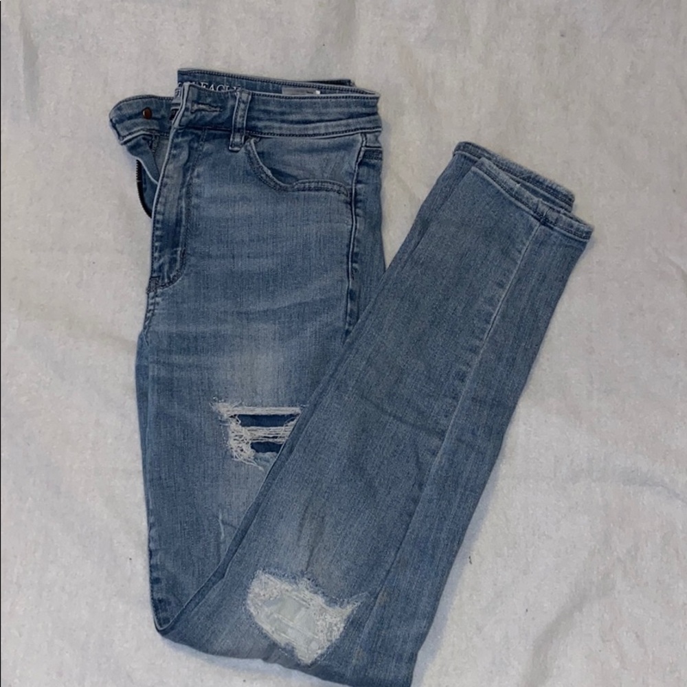 Amerian Eagle High Rise ripped jeans.